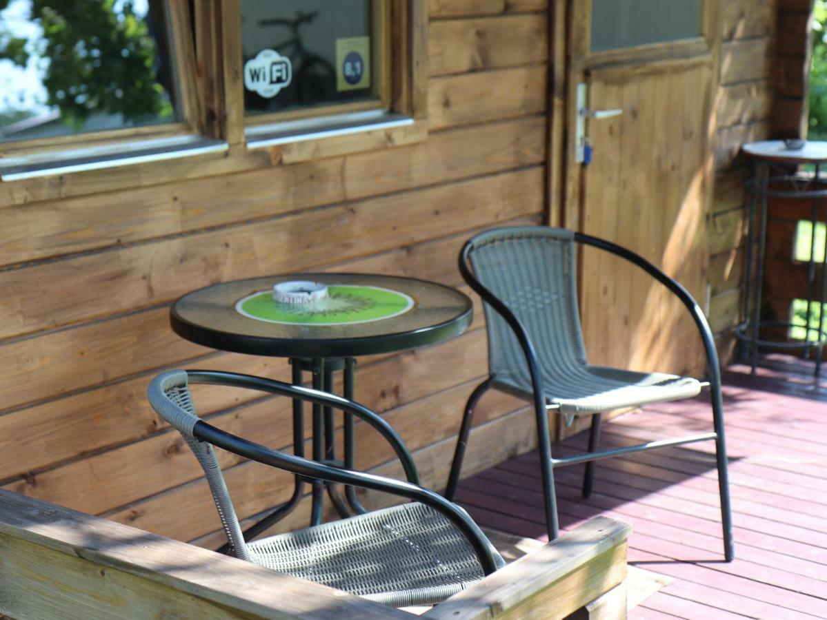 Cozy Summer House With Free Parking Near City Center & Beach Kuressaare Esterno foto