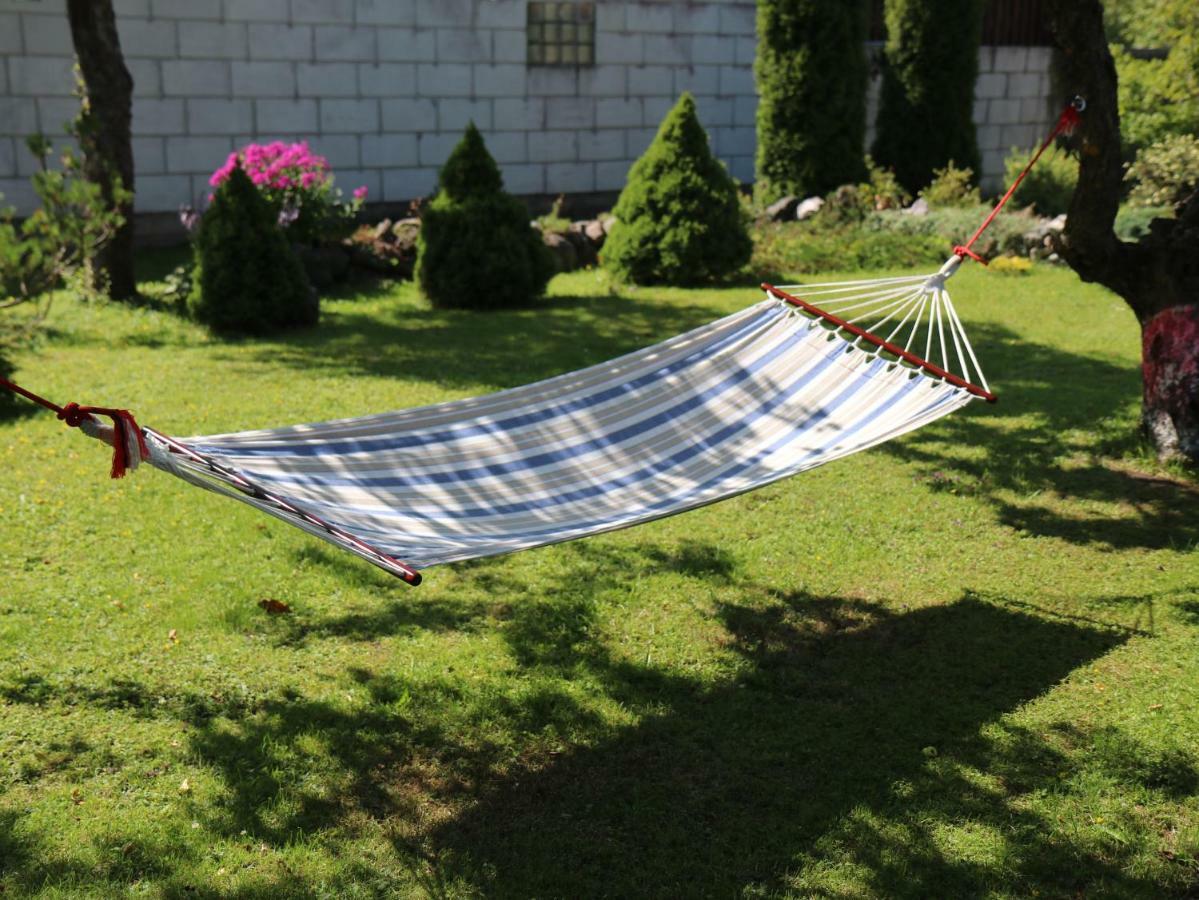Cozy Summer House With Free Parking Near City Center & Beach Kuressaare Esterno foto