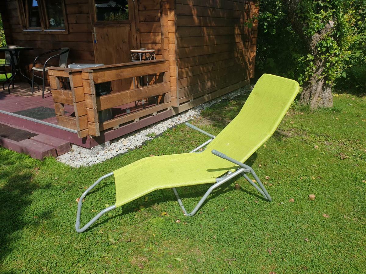 Cozy Summer House With Free Parking Near City Center & Beach Kuressaare Esterno foto