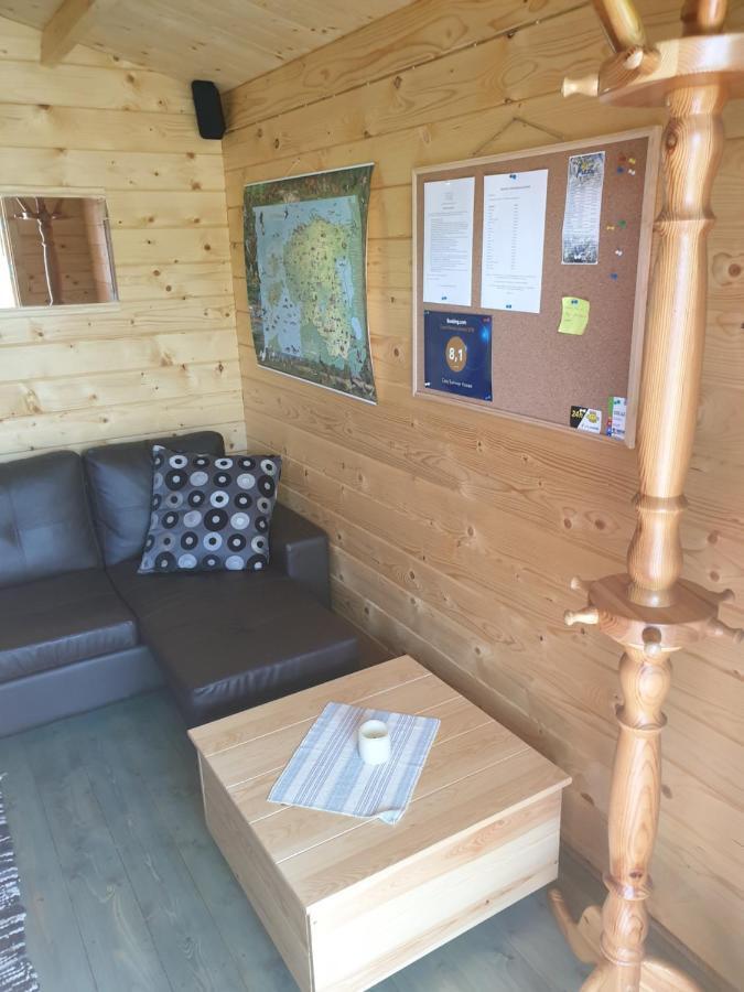Cozy Summer House With Free Parking Near City Center & Beach Kuressaare Esterno foto