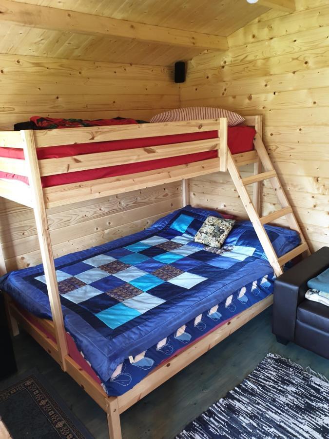 Cozy Summer House With Free Parking Near City Center & Beach Kuressaare Esterno foto